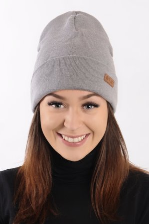 PRODLOUŽENÁ SVĚTLE ŠEDÁ DÁMSKÁ ZIMNÍ PLETENÁ ČEPICE